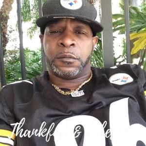 Meet your Posher, Avery